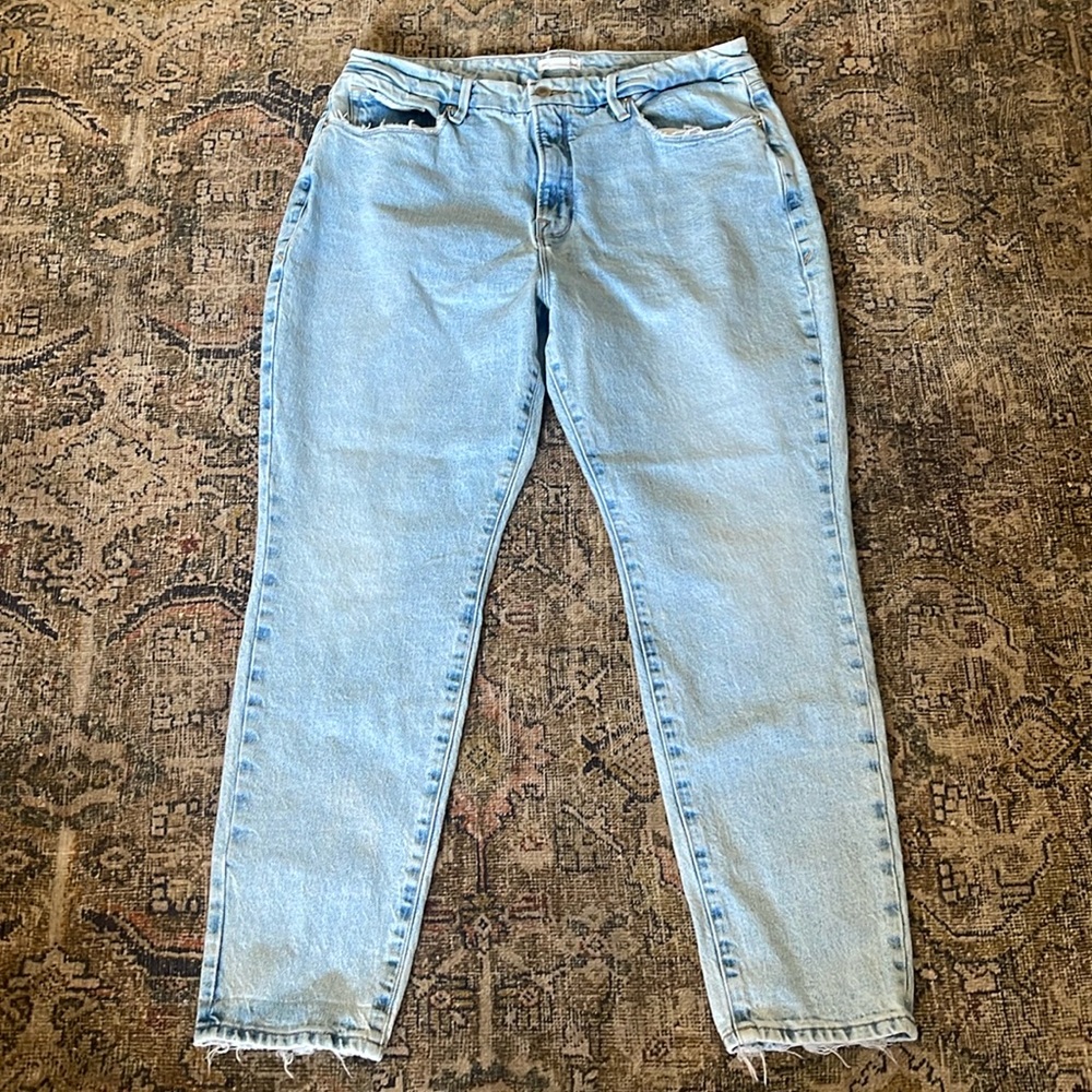 Good American Light Blue Straight Leg Jeans
